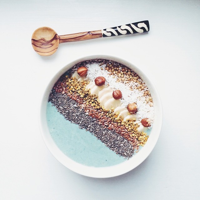 Smoothie Bowl by anniskk | Quick & Easy Recipe | The Feedfeed