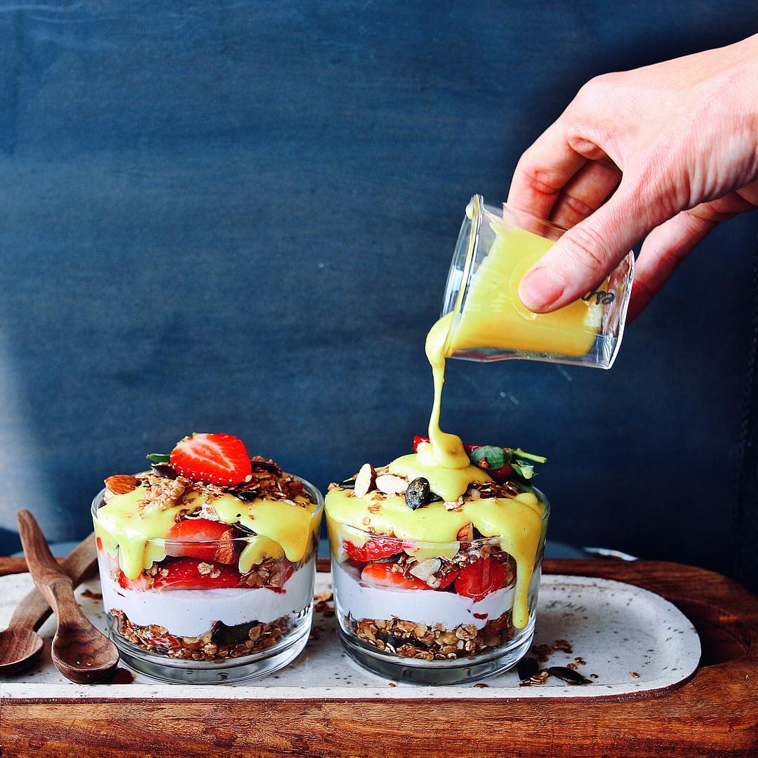 Lemon Cheesecake Breakfast Parfait (vegan & Refined Sugar Free) by