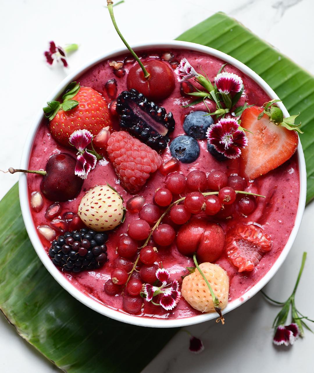 mixed-berry-smoothie-bowl-by-alphafoodie-quick-easy-recipe-the