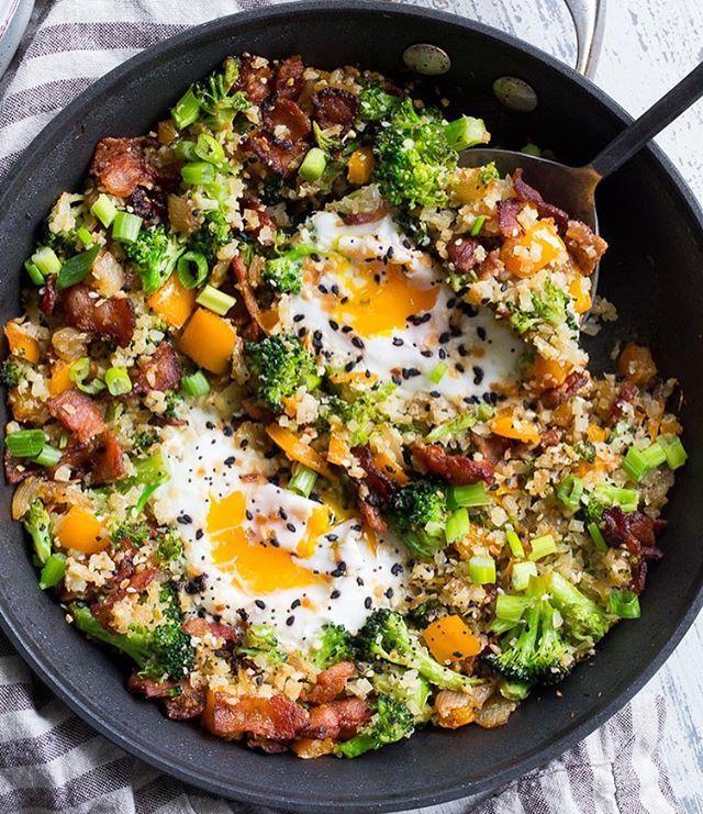 breakfast-cauliflower-fried-rice-with-eggs-and-bacon-by