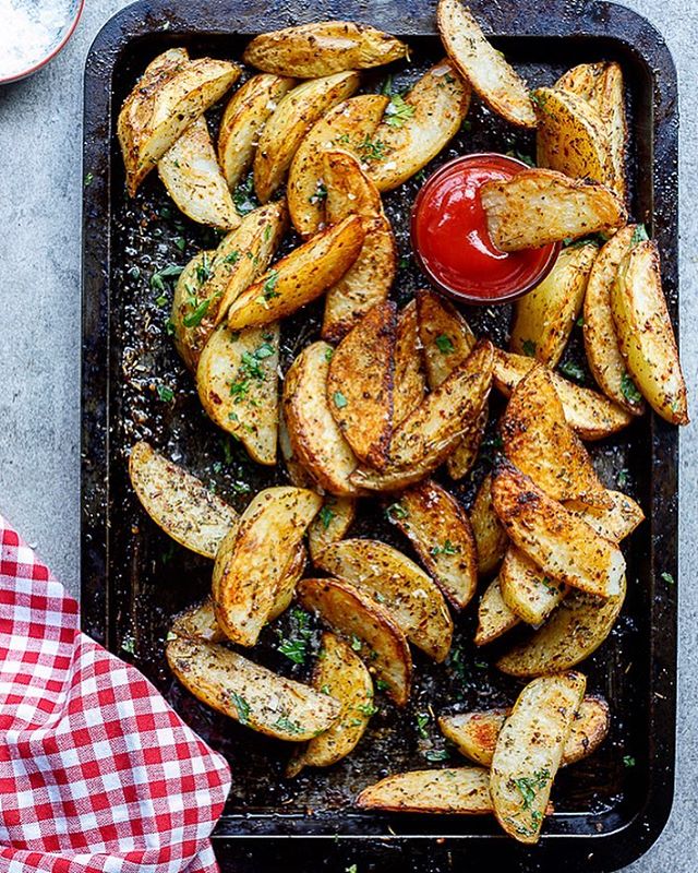 Spicy Garlic Baked Potato Wedges Recipe | The Feedfeed