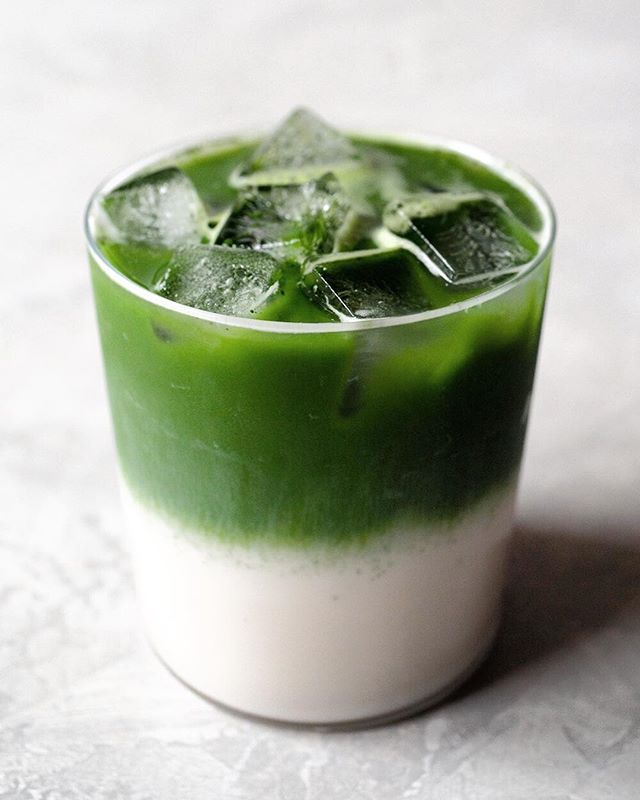 Easy Iced Matcha Latte - Kalejunkie