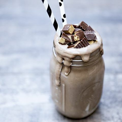 Peanut Butter Cup Oreo Milkshake