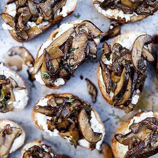 Mushroom, Thyme And Goat Cheese Crostini With Balsamic Drizzle by ...