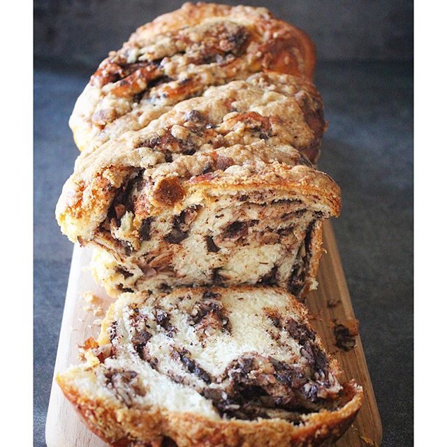 Chocolate And Almond Babka Recipe | The Feedfeed