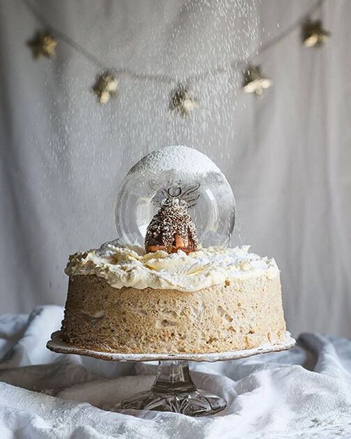 How To Make Mini Christmas Tree Cakes - Sugar & Sparrow