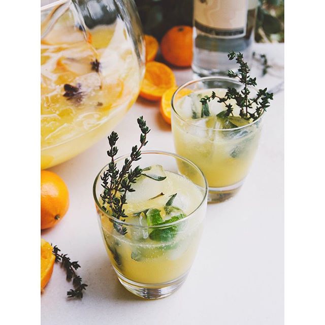 White Wine, Vanilla And Clementine Punch recipe