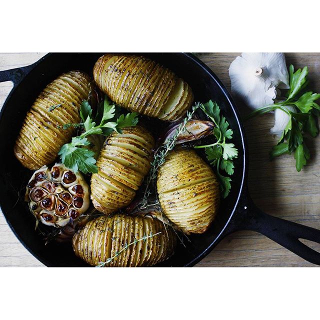 Garlic & Thyme Hasselback Potatoes With Red Onion Recipe The Feedfeed