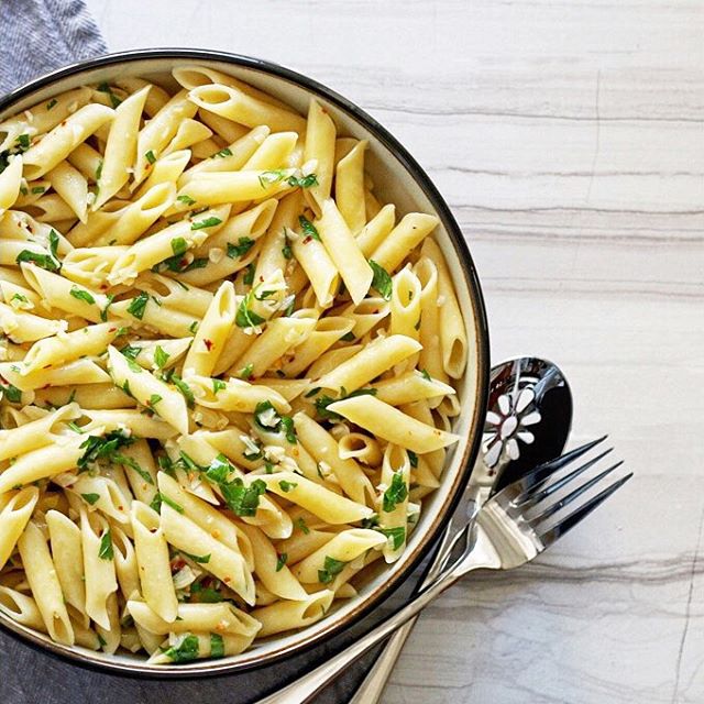 Olive Oil Penne Pasta With Garlic Red Pepper Parsley And Lemon Zest By Thethirstyfeast Quick Easy Recipe The Feedfeed