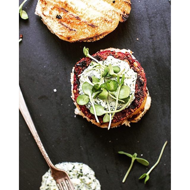 Farro & Beet Veggie Burgers With Chimichurri Yogurt Sauce by