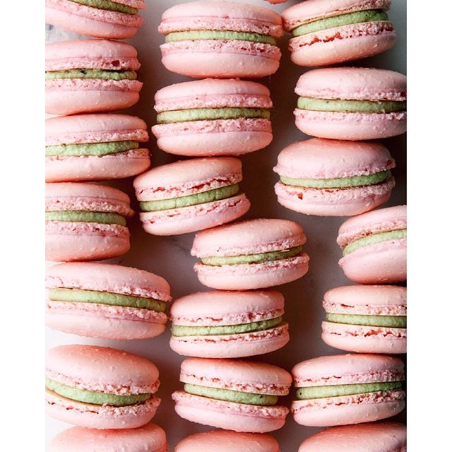 Raspberry Macarons With Matcha White Chocolate Ganache by ...