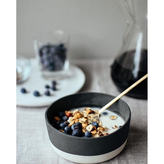 Easy Blueberry And Hazelnut Overnight Oats by thebeelake | Quick & Easy ...