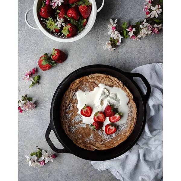 Dutch Baby With Berries And Creme Fraiche Recipe By Amanda Frederickson The Feedfeed