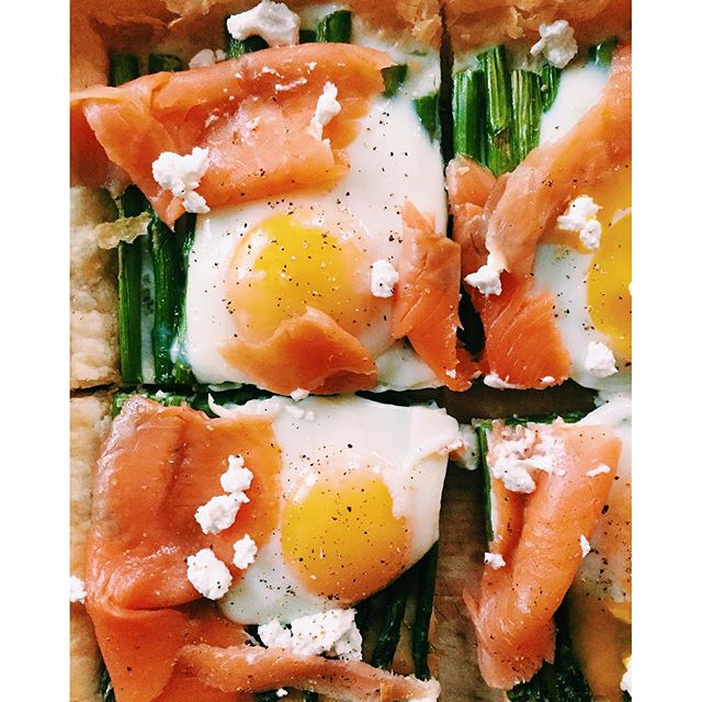 Smoked Salmon And Asparagus Egg Tart recipe