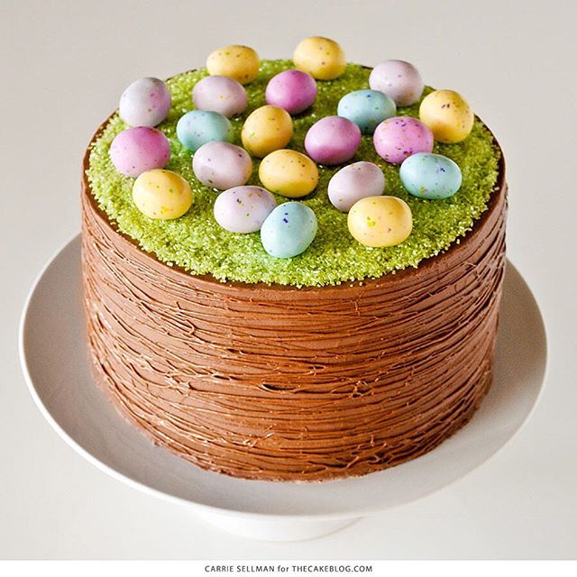 Create a Beautiful Cake with the Basket Weave Cake Decorating Technique!