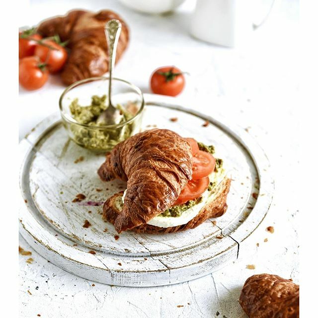 Caprese Croissant Sandwich - (Step-By-Step Picture + Video Recipe)