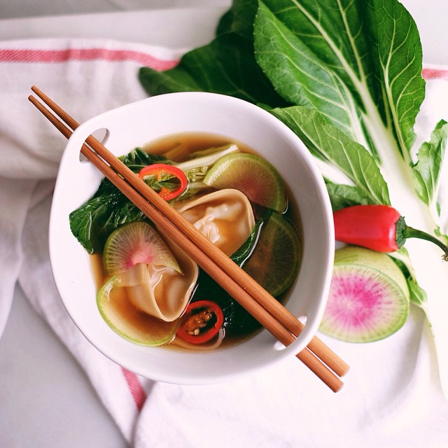 Ginger And Chili Chicken Wonton Soup by alanakysar Quick & Easy