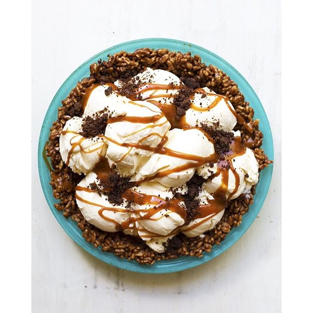 Ice Cream Pie With Peanut Butter Sauce And Chocolate Rice ...