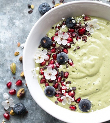 pistachio milk green smoothie