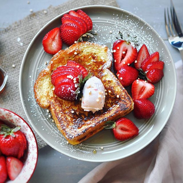 French Toast With Strawberry Cream Cheese Recipe By Sonia Wong The Feedfeed