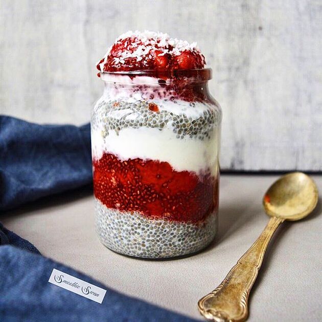Strawberry Chia Pudding Parfait - The Hint of Rosemary