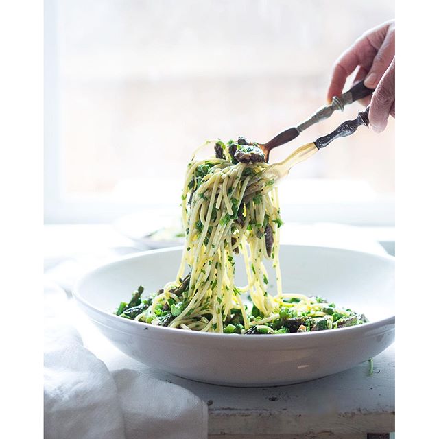 Spring Pasta Salad With Morel Mushrooms, Asparagus And Parsley Dressing