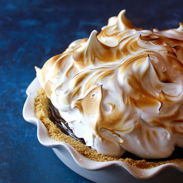 S'mores Pie With Graham Crust And Marshmallow Meringue Recipe | The ...