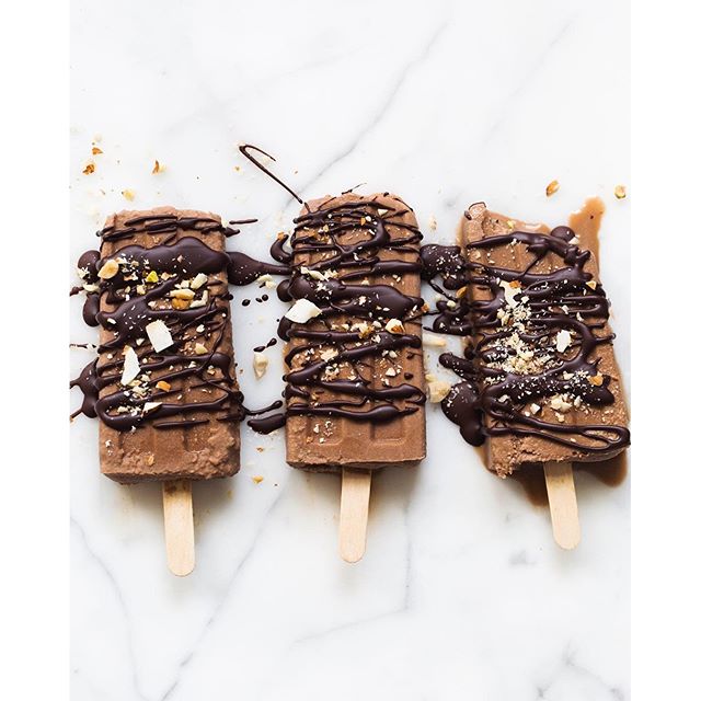 Creamy Mocha Fudge Pops With Chocolate Drizzle recipe