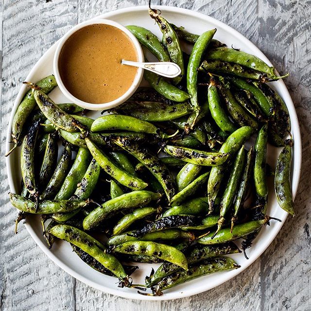 Grilled Sugar Snap Peas With Spicy Peanut Dipping Sauce by andreabemis