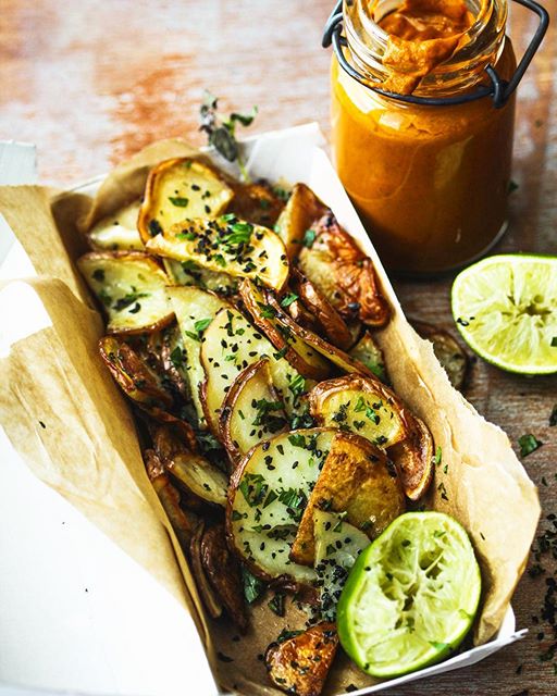 Herb And Sesame Potatoes With Creamy Roasted Red Pepper Sauce by