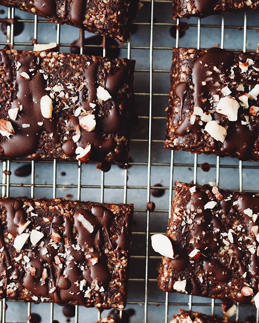 Raw 'nutella' Bars by dollyandoatmeal Quick & Easy Recipe The Feedfeed
