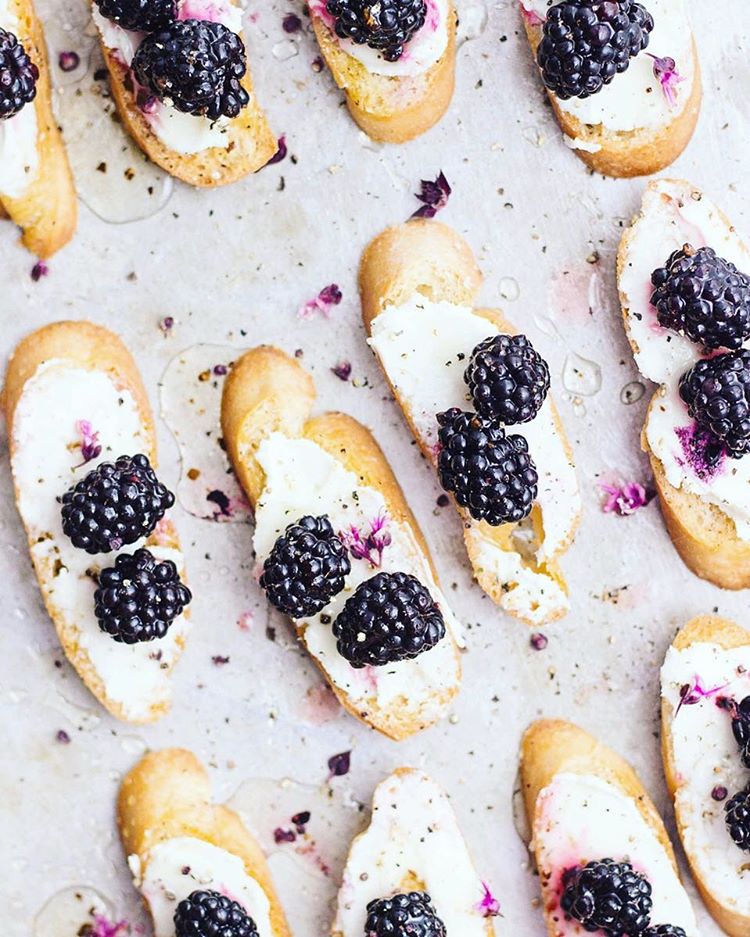 Crostini With Goat Cheese, Quickpickled Blackberries , Truffle Honey