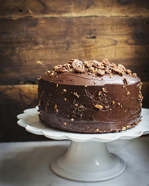 Deep Dark and Moist Chocolate Walnut Cake | cuisinovia