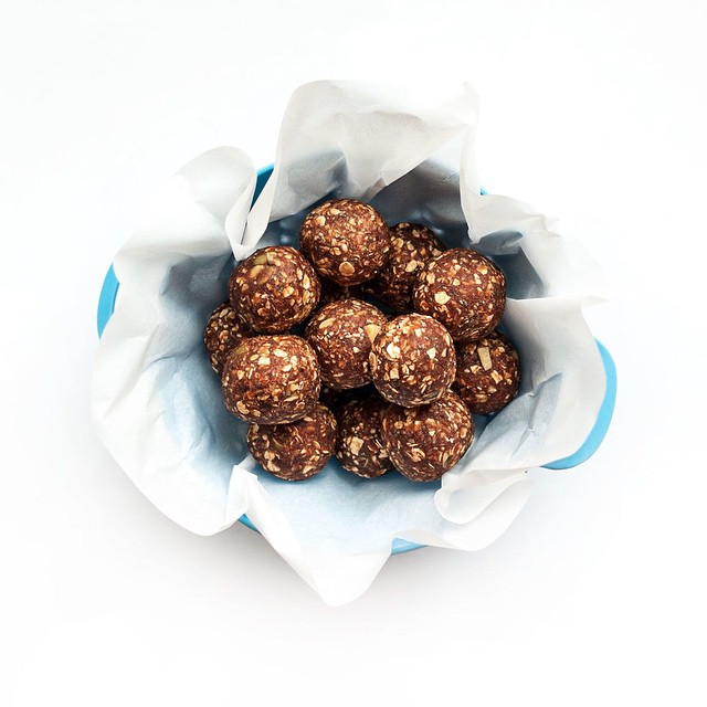 Dates & Chia Power Bites recipe
