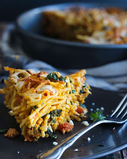 Pumpkin Spaghetti Pie With Turkey Sausage And Kale by dishingouthealth ...