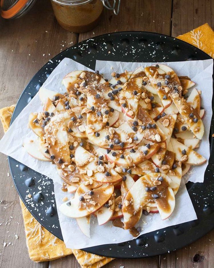 Apple Nachos With Vegan Pumpkin Caramel by veggiesdontbite | Quick ...