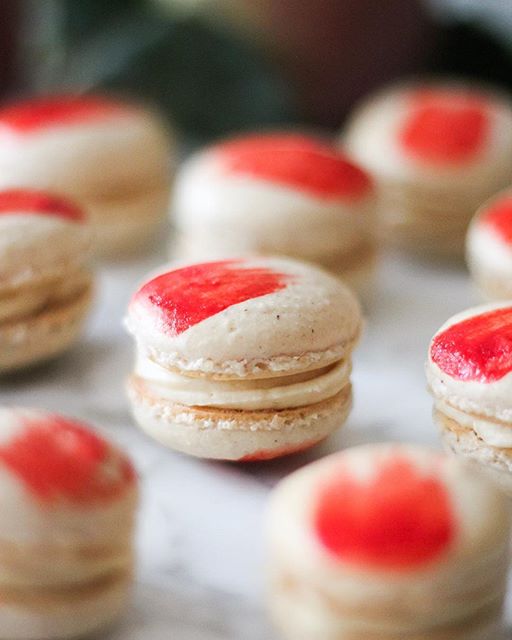 Bourbon Salted Caramel Apple Pie Macarons Recipe 