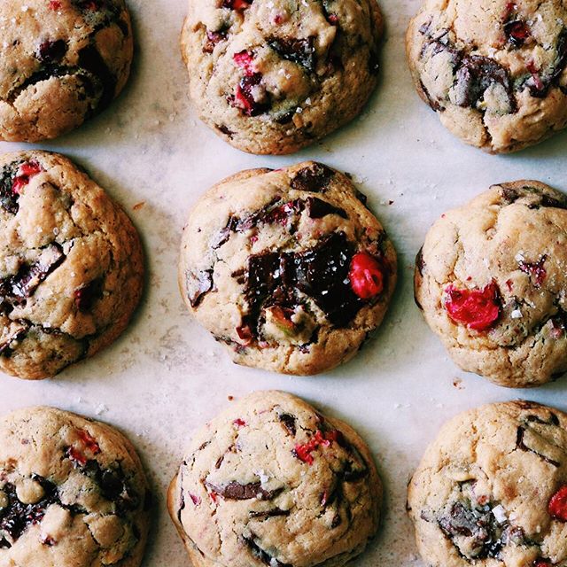 Fresh Cranberry And Chocolate Bark Cookies by displacedhousewife