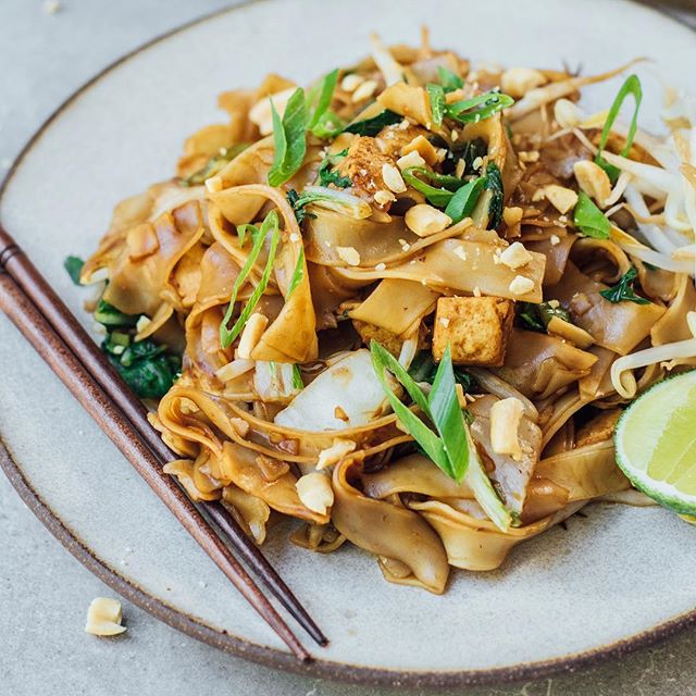 tofu-and-chinese-broccoli-pad-see-ew-recipe-the-feedfeed