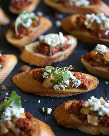 Baked Chorizo Crostini With Apple, Blue Cheese