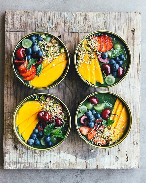 Kale And Zucchini Green Smoothie Bowls by thebarefoothousewife Quick