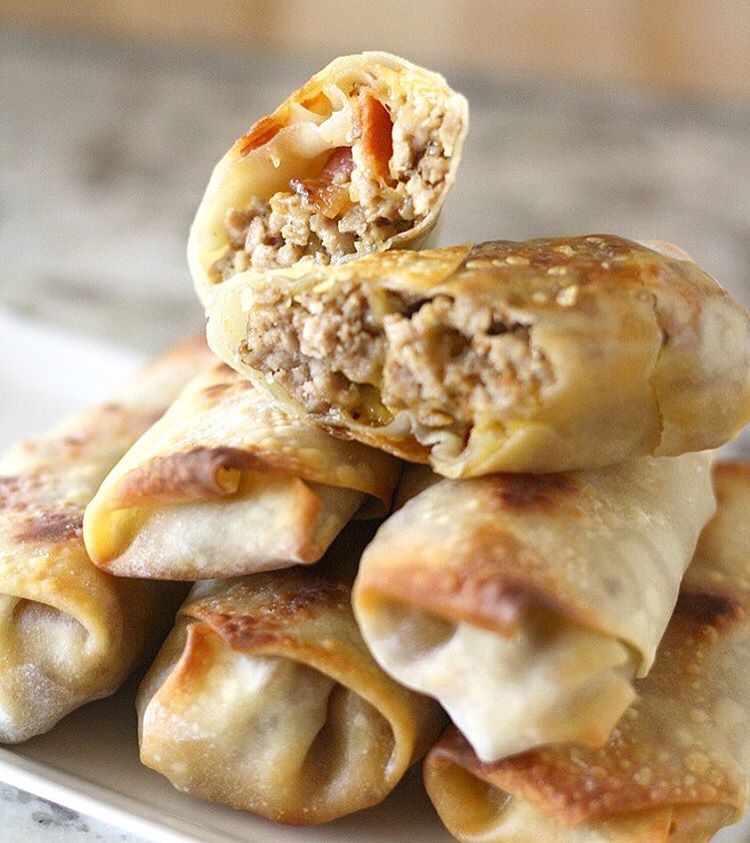 Egg Rolls Baked With Bacon Cheeseburger Filling by lizoncall | Quick ...