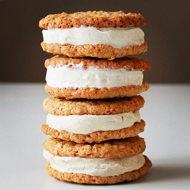 Cookies and Creme Ice Cream Sandwiches Recipe - BettyCrocker.com