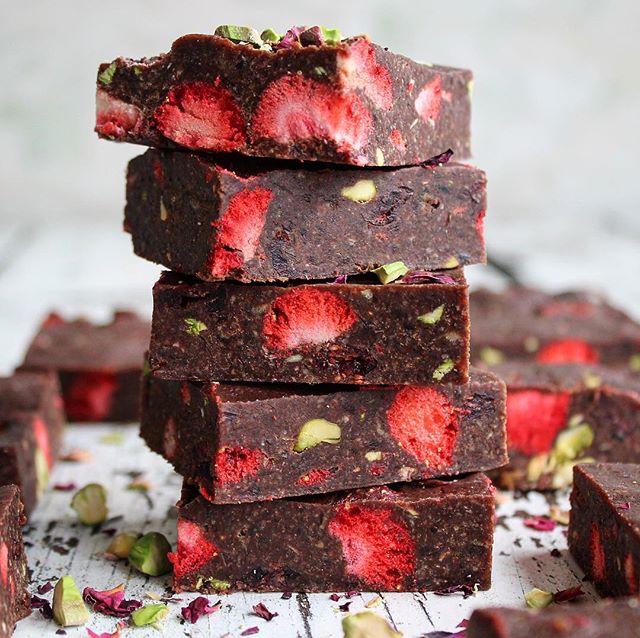 Raw Brownies With Strawberries And Pistachios Recipe | The Feedfeed