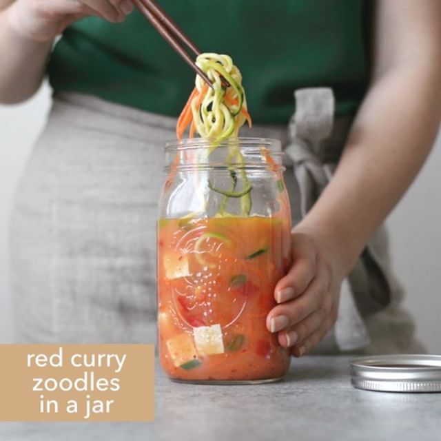 Red Curry Zoodle Jar by hellolisalin Quick & Easy Recipe The Feedfeed