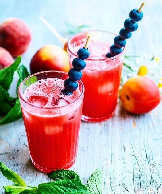 Unlock the Refreshing Goodness A Watermelon Juice Recipe for Hydration and Taste