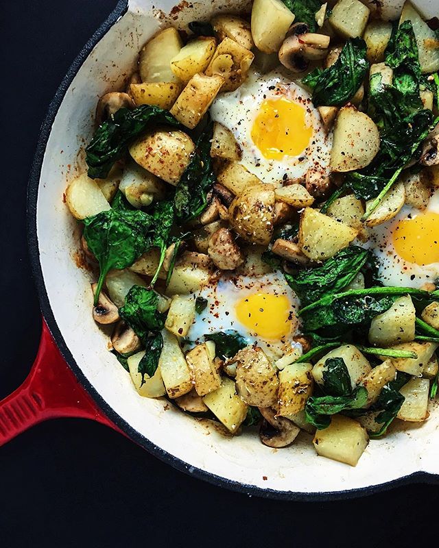 spinach-mushroom-potato-and-baked-eggs-hash-with-parmesan-recipe