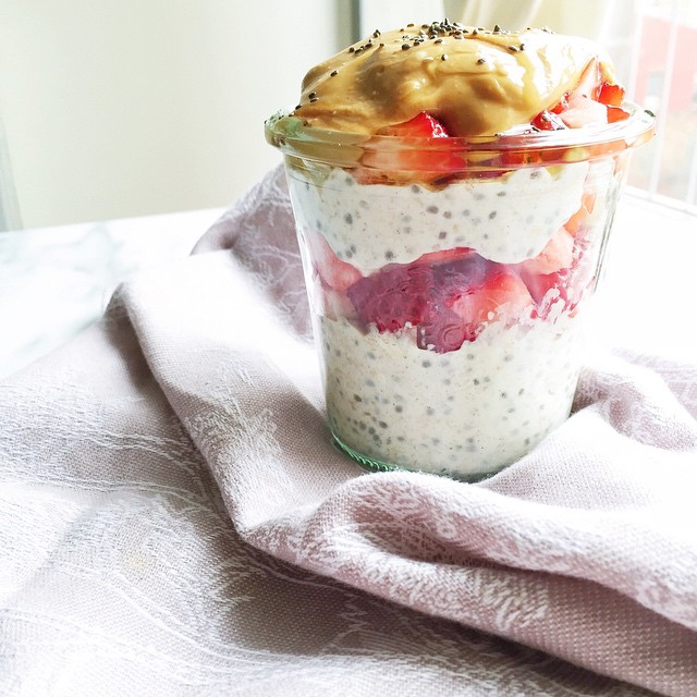 Overnight Oats With Strawberries, Peanut Butter & Chia Seeds recipe
