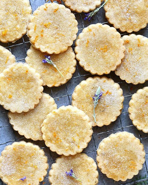 Frieda Loves Bread: Buttery Celtic Knot Shortbread Cookies