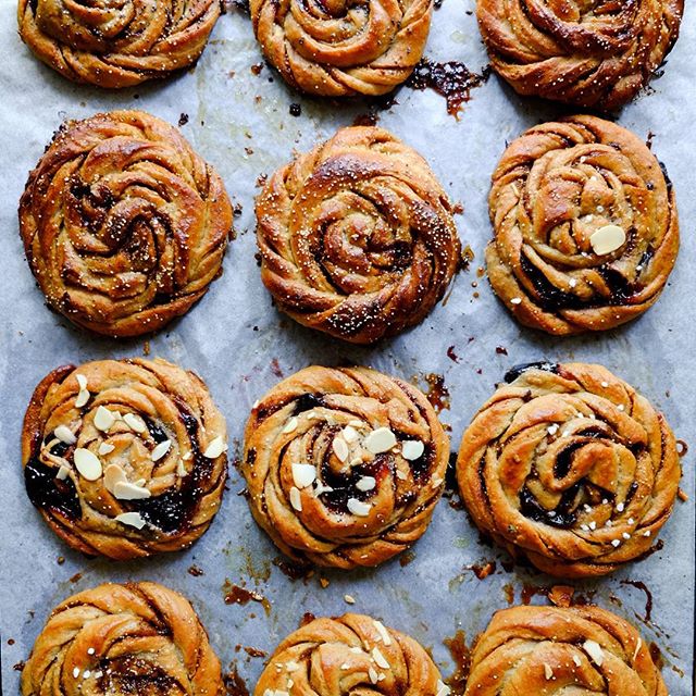 Sourdough Cardamom Buns With Blueberry Filling Recipe | The Feedfeed